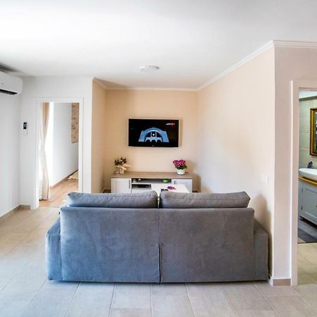 Emma appartment Poreč Exteriör bild