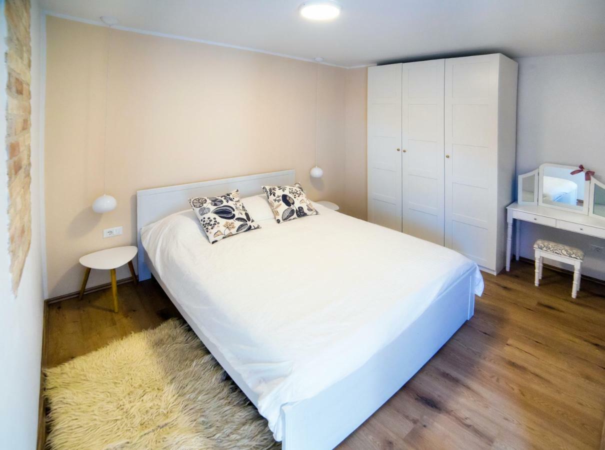 Emma appartment Poreč Exteriör bild