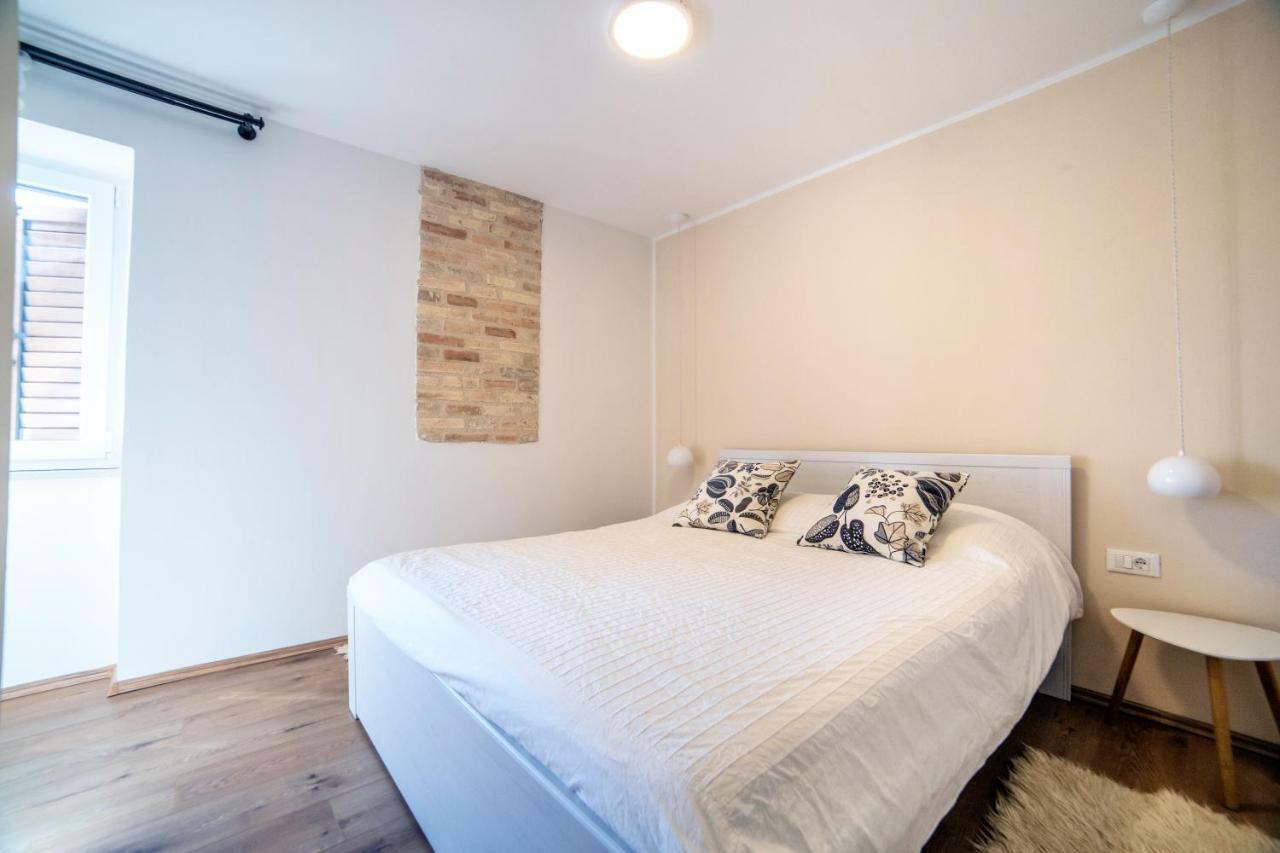 Emma appartment Poreč Exteriör bild